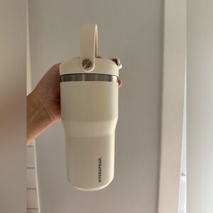 Small Hydrapeak Cream Tumbler with Handle